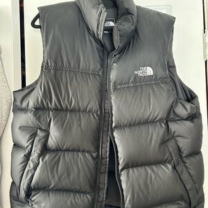 The North Face Men's Black Puffer Vest - 700 fill